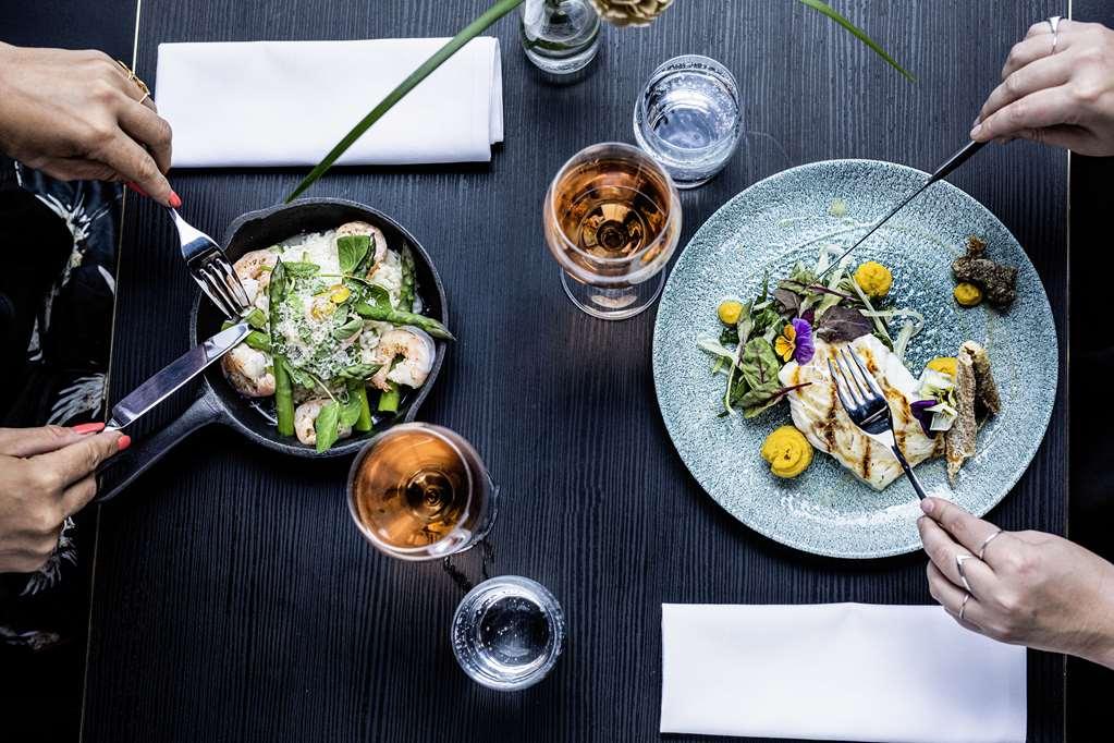 โรงแรมแคลเรียน สนามบินโคเปนเฮเกน Kastrup  ร้านอาหาร รูปภาพ